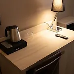 Hotel & Dreams