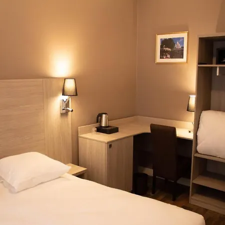 & Dreams Hotel